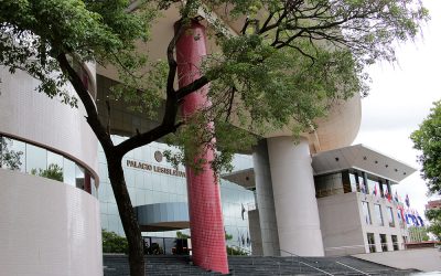 Funcionaria acusada de planillerismo renunció a su cargo en Diputados