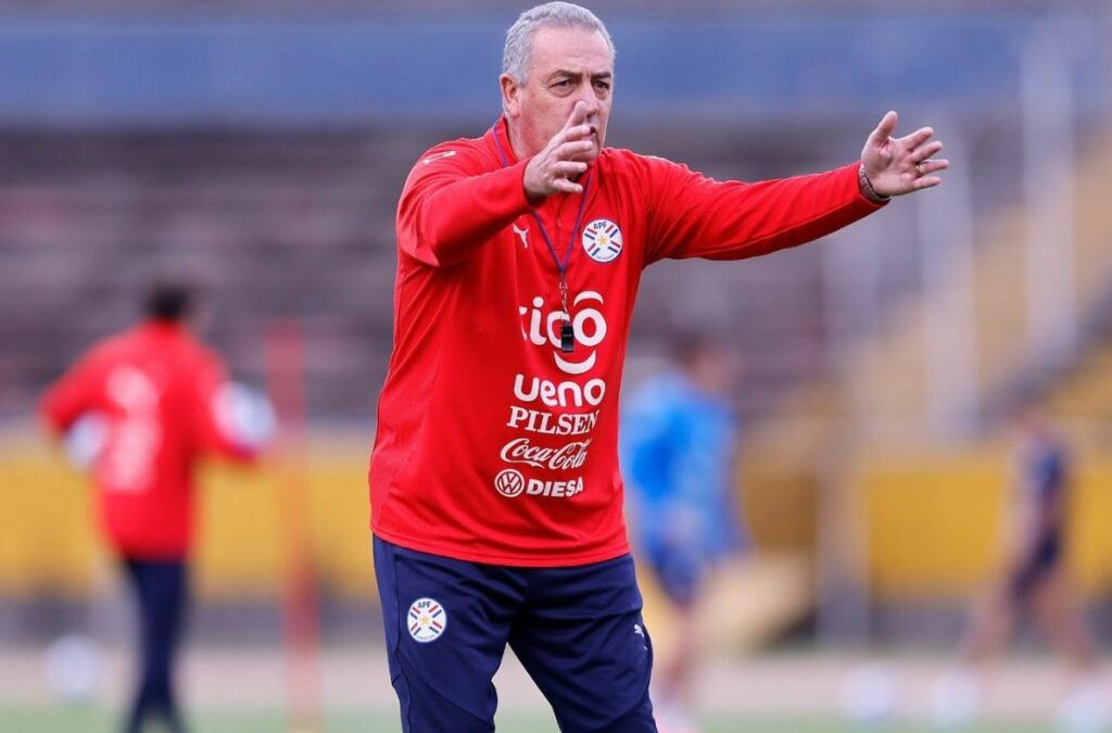 Gustavo Alfaro: “Yo lo que no quiero es que nos emborrachemos de victoria, cuidado”