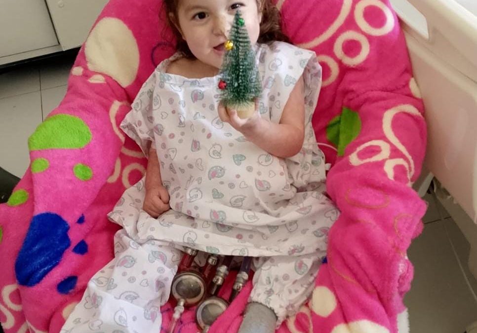 De urgencia, Jimena fue intubada y su estado es grave