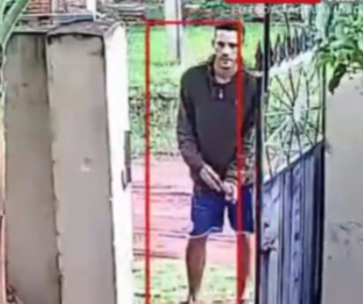 Detienen a hombre que amenazó a su expareja e intentó llevarse a su hijo