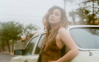 La artista paraguaya Luce lanzó”bossad”, un himno para sanar el duelo