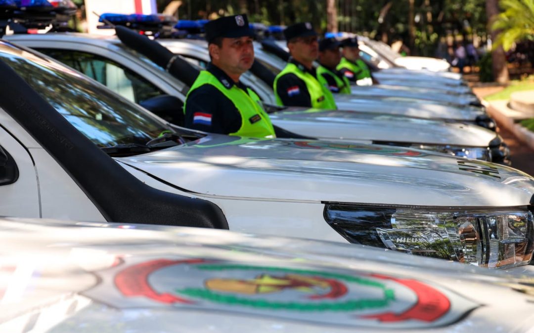 Alto Paraná refuerza la seguridad con la entrega de 20 nuevas patrulleras