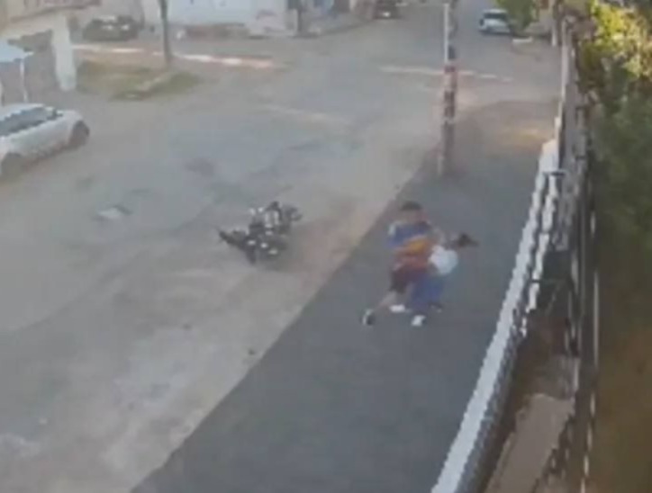 Asunción: buscan a hombre que golpeó a su pareja y la dejó inconsciente