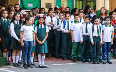 Ministro de Educación: “Insto a las familias que sus hijos hagan otras actividades que complementen a la escuela”