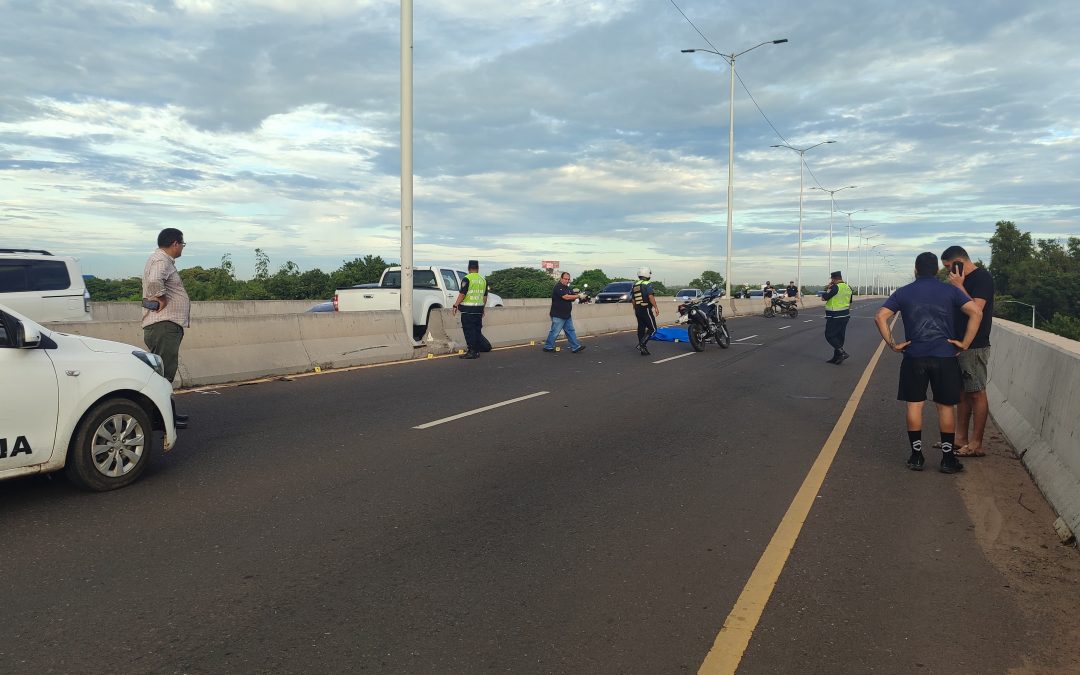 Motociclista muere tras chocar contra columna en zona del corredor vial Botánico