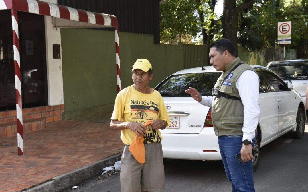 Advierten que cuidacoches no podrán estar en los alrededores del Defensores