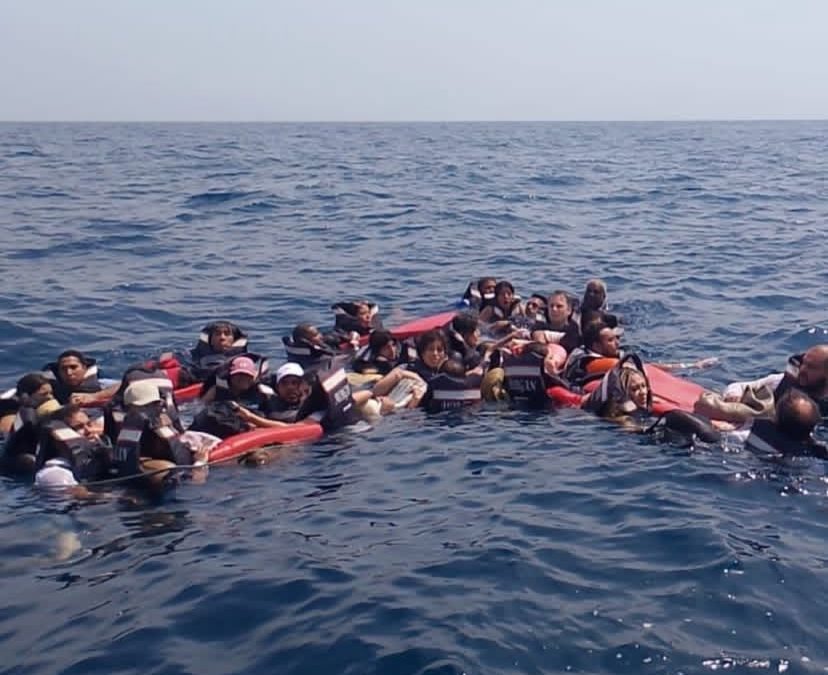 Paraguayo rescatado tras naufragio: “el día del accidente era nuestro último día de vacaciones”