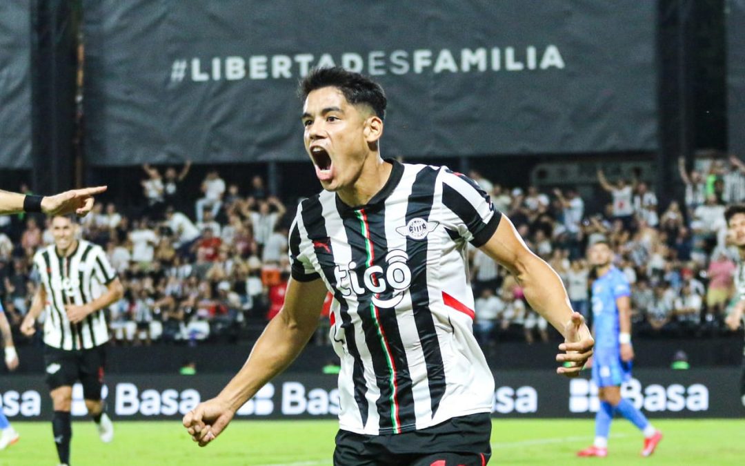 Libertad derrotó a Olimpia y  sigue siendo el único líder