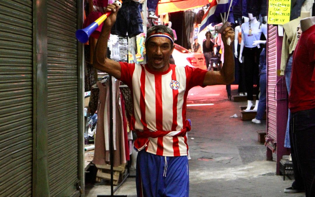 Todo un país se tiñe con los colores de nuestra Albirroja