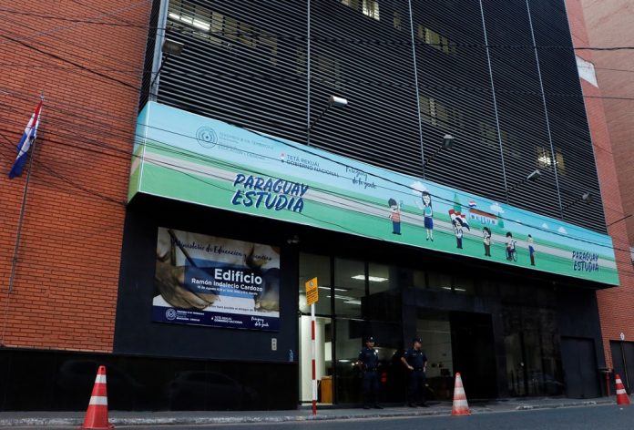 La Fiscalía imputó a 11 docentes por presentar títulos falsos