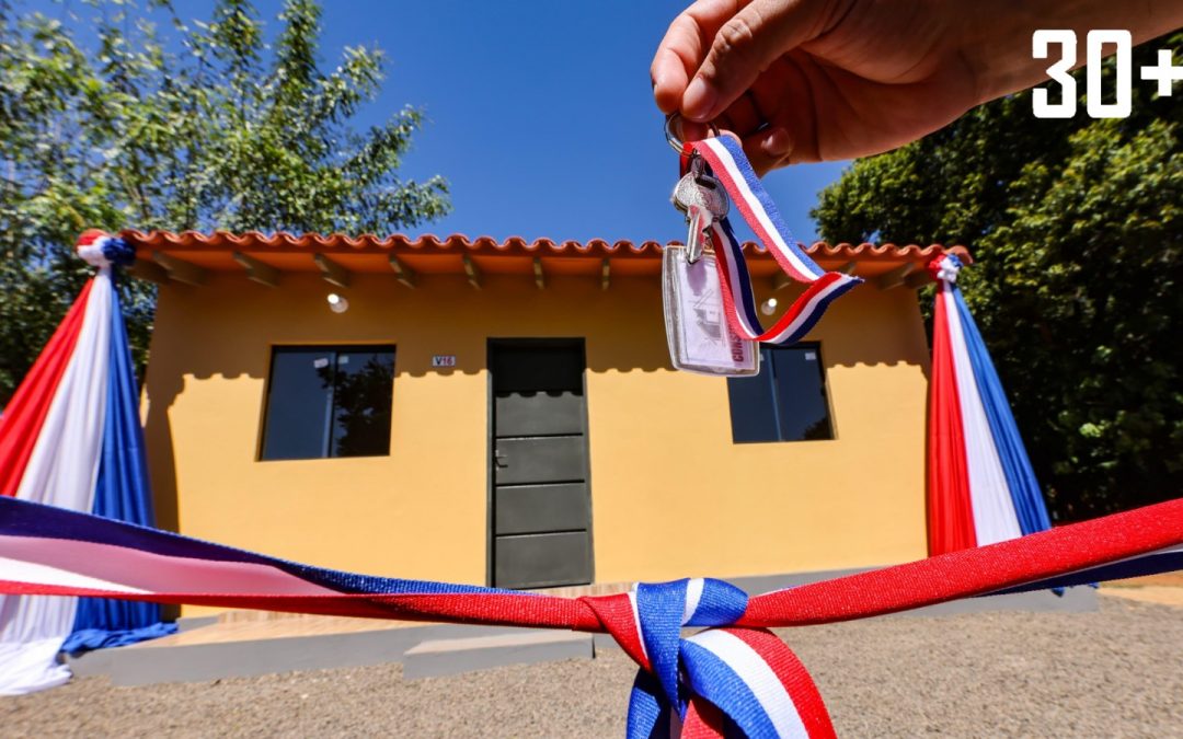 Familias de Caaguazú se benefician con la entrega de nuevas viviendas