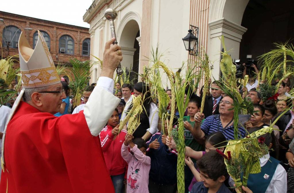 Con la bendición de las palmas se dio inicio a la Semana Santa