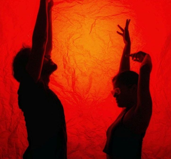 El dúo de músicos Sandía lanzó su tema “Che Vy’a”