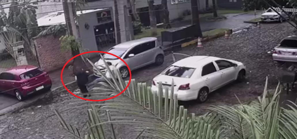 Tras pago con tarjeta, conductor no quiso “terminar el viaje” y agredió a pasajera