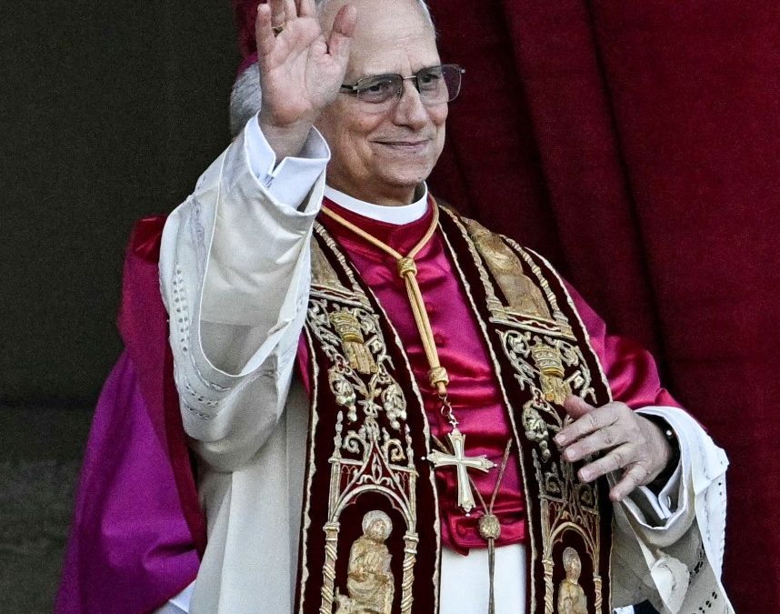 El mundo extiende sus felicitaciones al papa León XIV