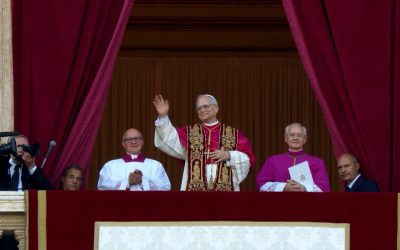 En sus primeras palabras, el papa León XIV hizo un llamado a la paz y la unidad