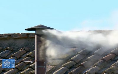 ¡Habemus Papam! Humo blanco en la Capilla Sixtina