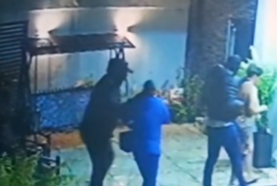 Delincuentes asaltan a una familia en su vivienda en Asunción