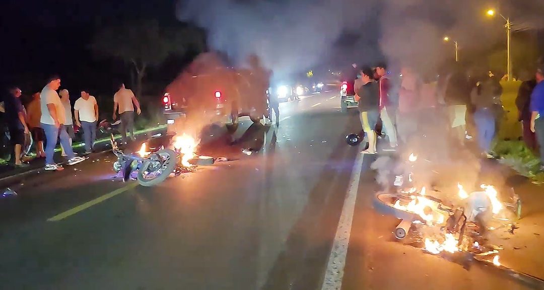 Grave accidente en San Pedro deja dos muertos y dos niños heridos