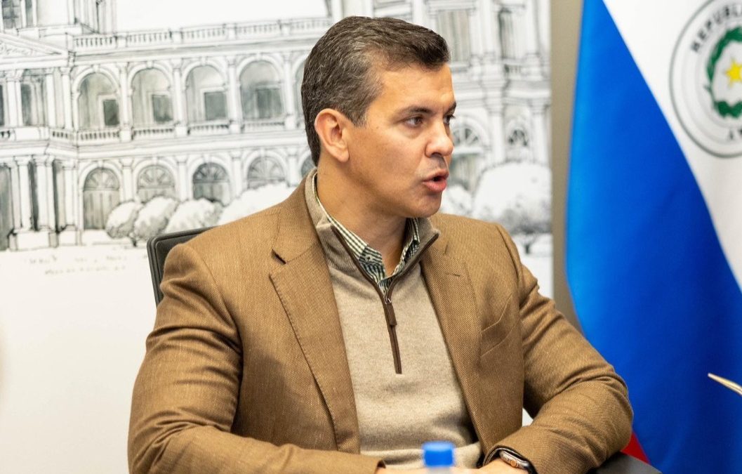 Hackearon la cuenta de X del presidente Santiago Peña