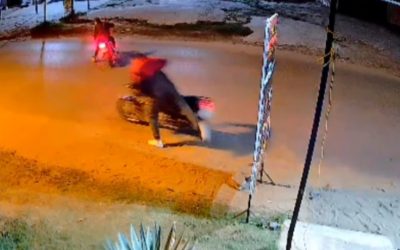 Cae presunto ladrón que, en segundos, robó moto a lomitero en MRA