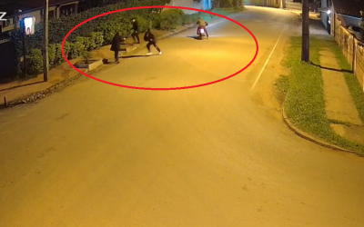 A punta de arma blanca, asaltan a joven en Luque