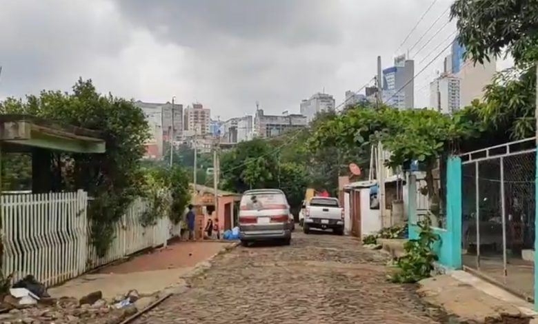 Sangriento asesinato en CDE: joven recibió tres balazos y varias heridas de arma blanca