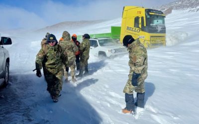 Confirman rescate de camioneros atrapados en Atacama por tormenta de nieve
