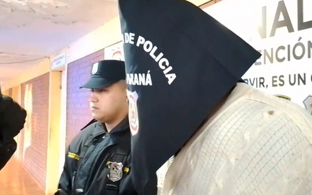 CDE: sospechoso de manosear a una niña en una escuela fue detenido