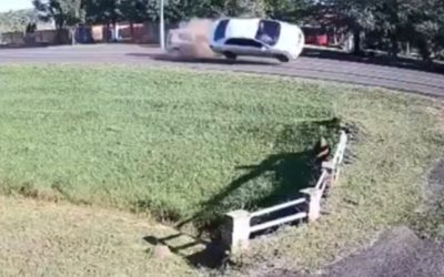 Impactante choque y vuelco en Horqueta: conductor se salvó de milagro