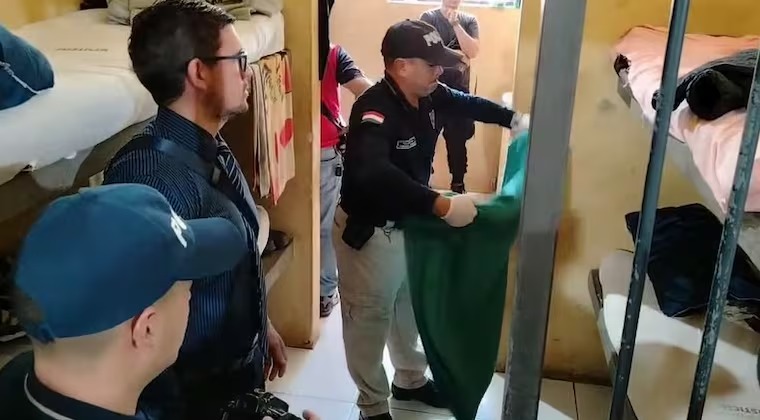 Ratifican continuidad del fiscal Fermín Segovia. Foto: Archivo