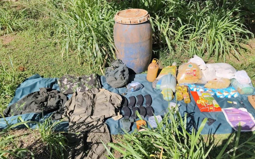 Hallan una caleta perteneciente al autodenominado EML con varios elementos importantes