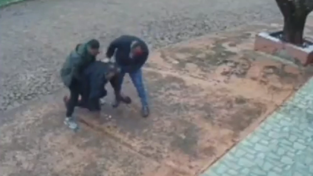 Agente Lince le salvó la vida a un hombre que se atragantó