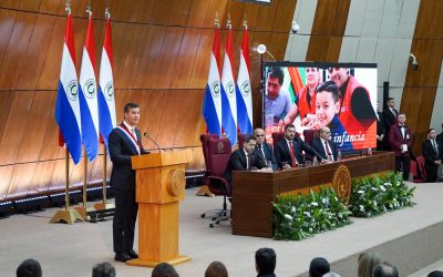 Santiago Peña: “Estamos trabajando por los niños, luchando contra la pobreza”