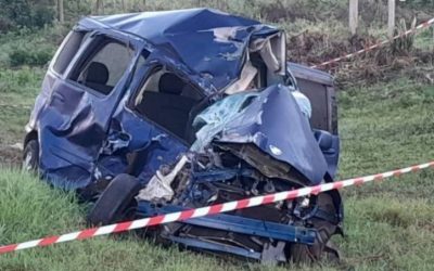 Itá: violento choque frontal entre auto y camión deja un joven fallecido