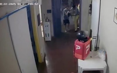 Bomberos salvan a niña de morir asfixiada en Fernando de la Mora