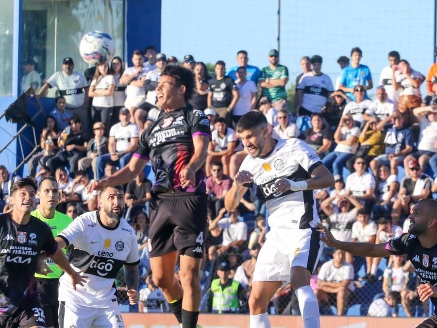 El Decano visita al General con la misión de ganar