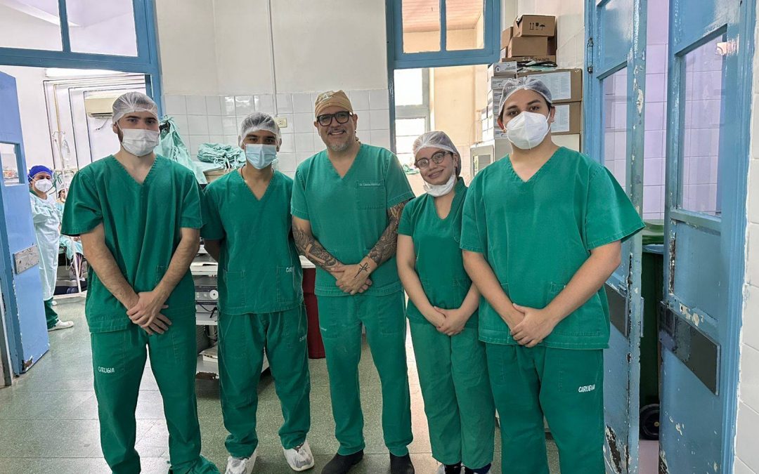 Pensaron que era asma, pero tenía cinco dientes en el pulmón