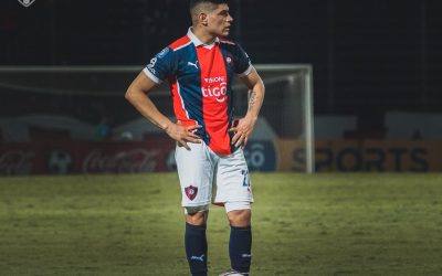 La FIFA sancionó a Cerro por una deuda con Claudio Aquino