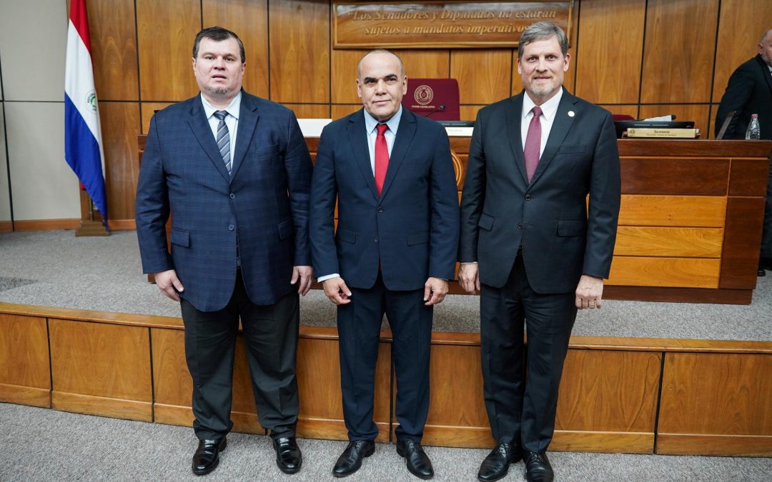 Bachi Núñez es reelecto como presidente del Congreso