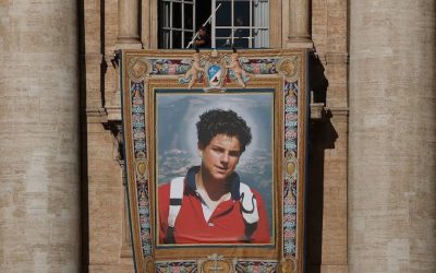 Carlo Acutis se convirtió en el primer santo de la generación millennial