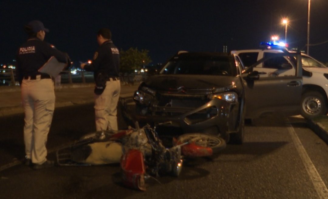 Dos motociclistas heridos tras aparatoso choque en la Costanera de Asunción