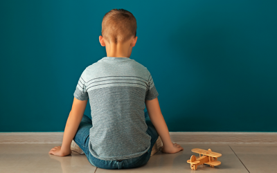 Un niño con TEA habría sido discriminado y abandonado junto a su madre por una empresa de transporte
