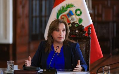 Por “incapacidad moral”, destituyen a la presidenta de Perú