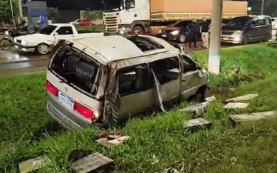 CDE: furgoneta cargada con marihuana volcó y conductor se dio a la fuga