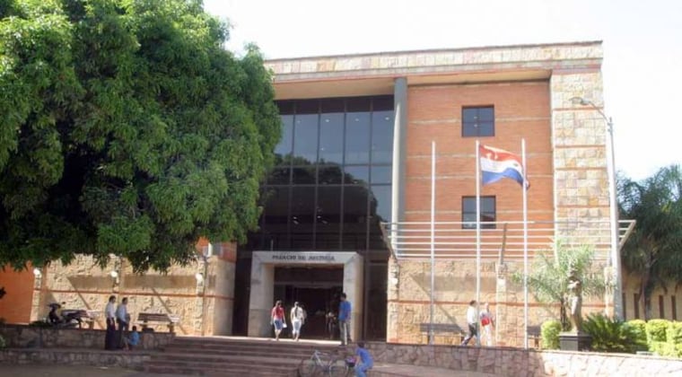 Anulan sentencia que declaró “inocente” a docente acosador de Villarrica