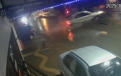 Choque contra una columna y posterior vuelco deja un herido en Ñemby