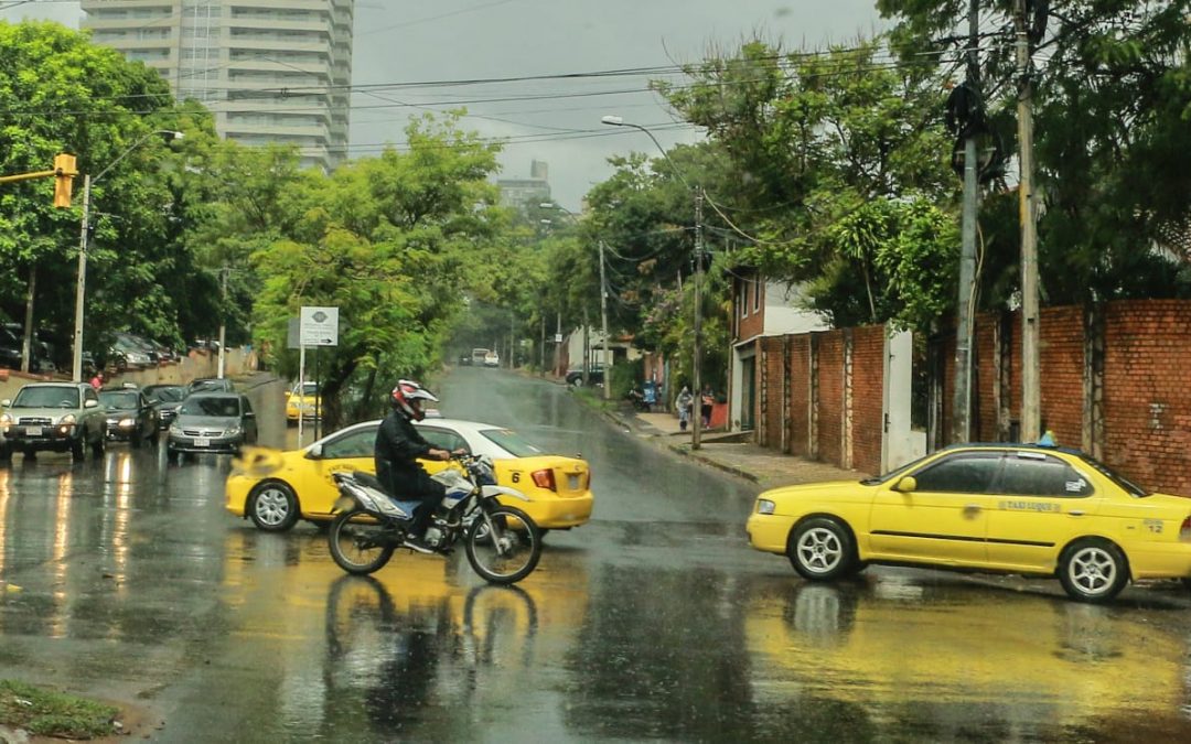 Meteorología emite alerta por lluvias, tormentas eléctricas y caída de granizos