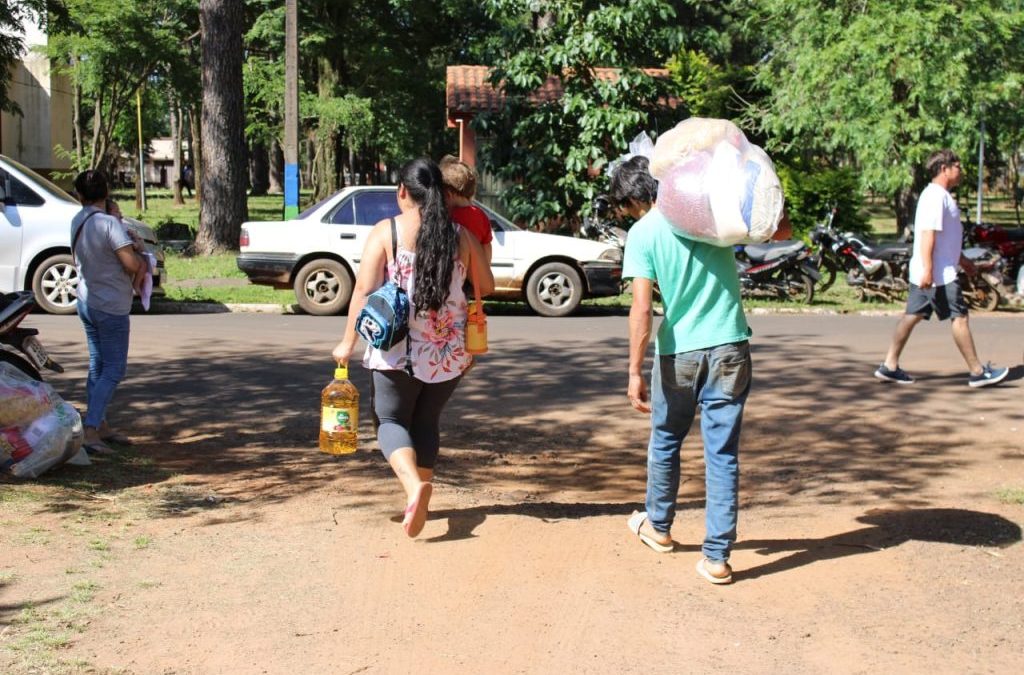 Entregan víveres y subsidio a unos 4.600 pescadores por la veda