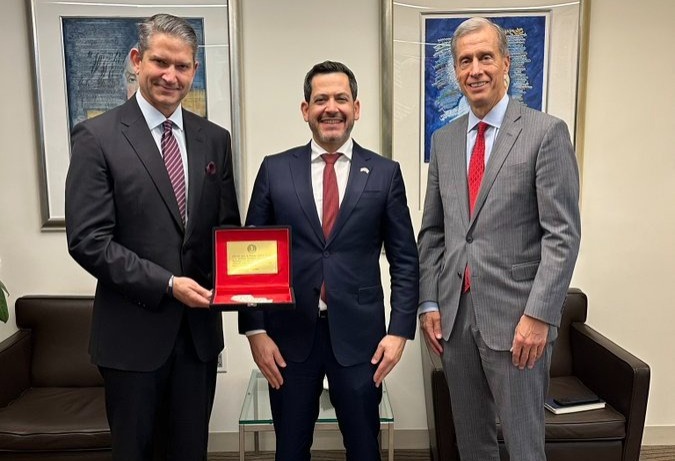 En busca de nuevas inversiones, Latorre mantuvo una reunión con autoridades estadounidenses